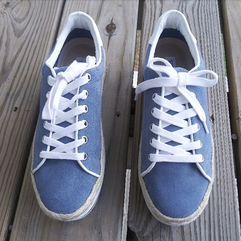 NWOT Steve Madden Rule Platform Sneakers